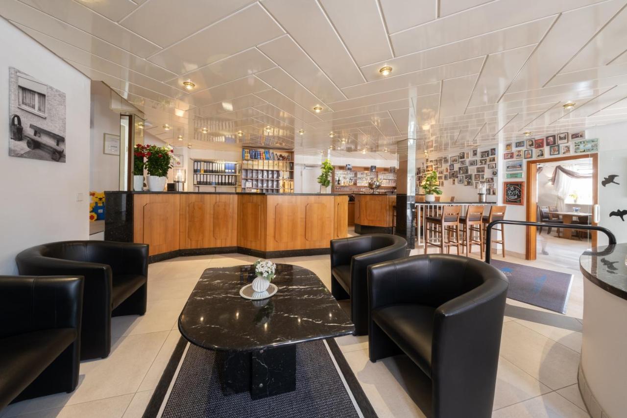 Hotel Baer Sinsheim Extérieur photo