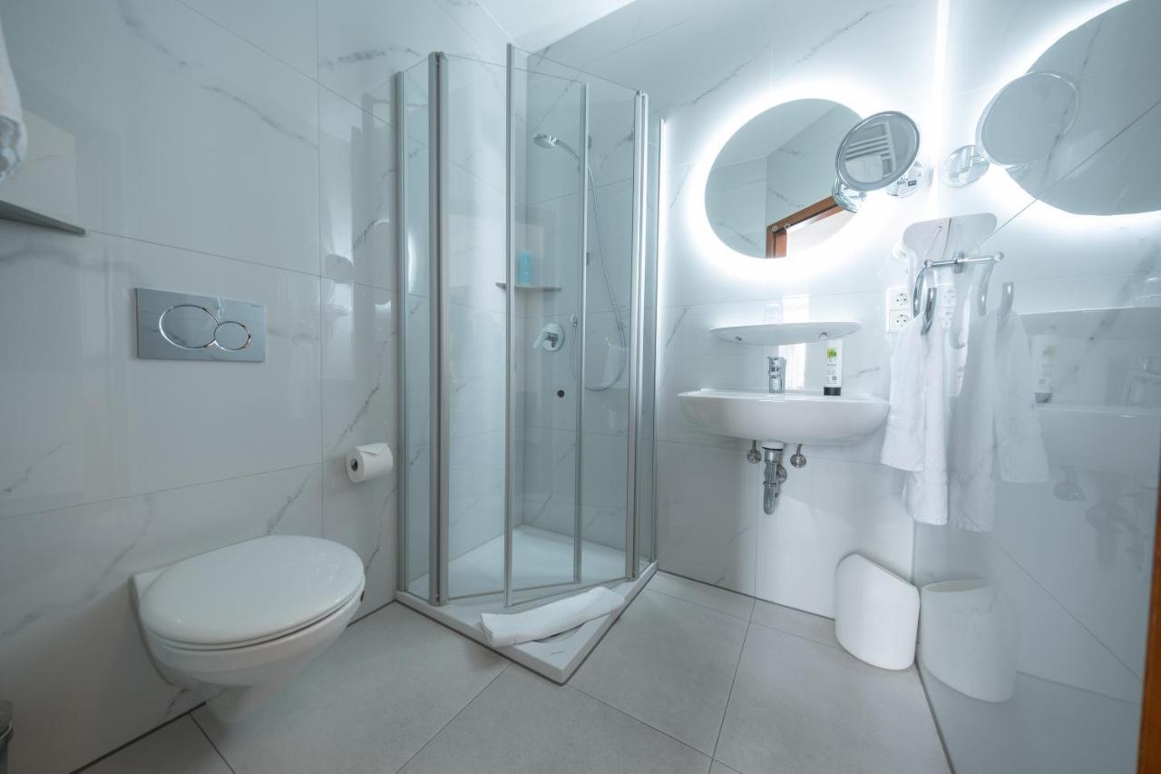 Hotel Baer Sinsheim Extérieur photo