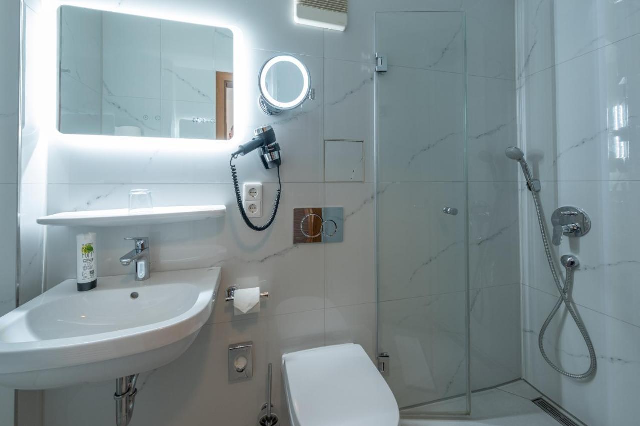 Hotel Baer Sinsheim Extérieur photo