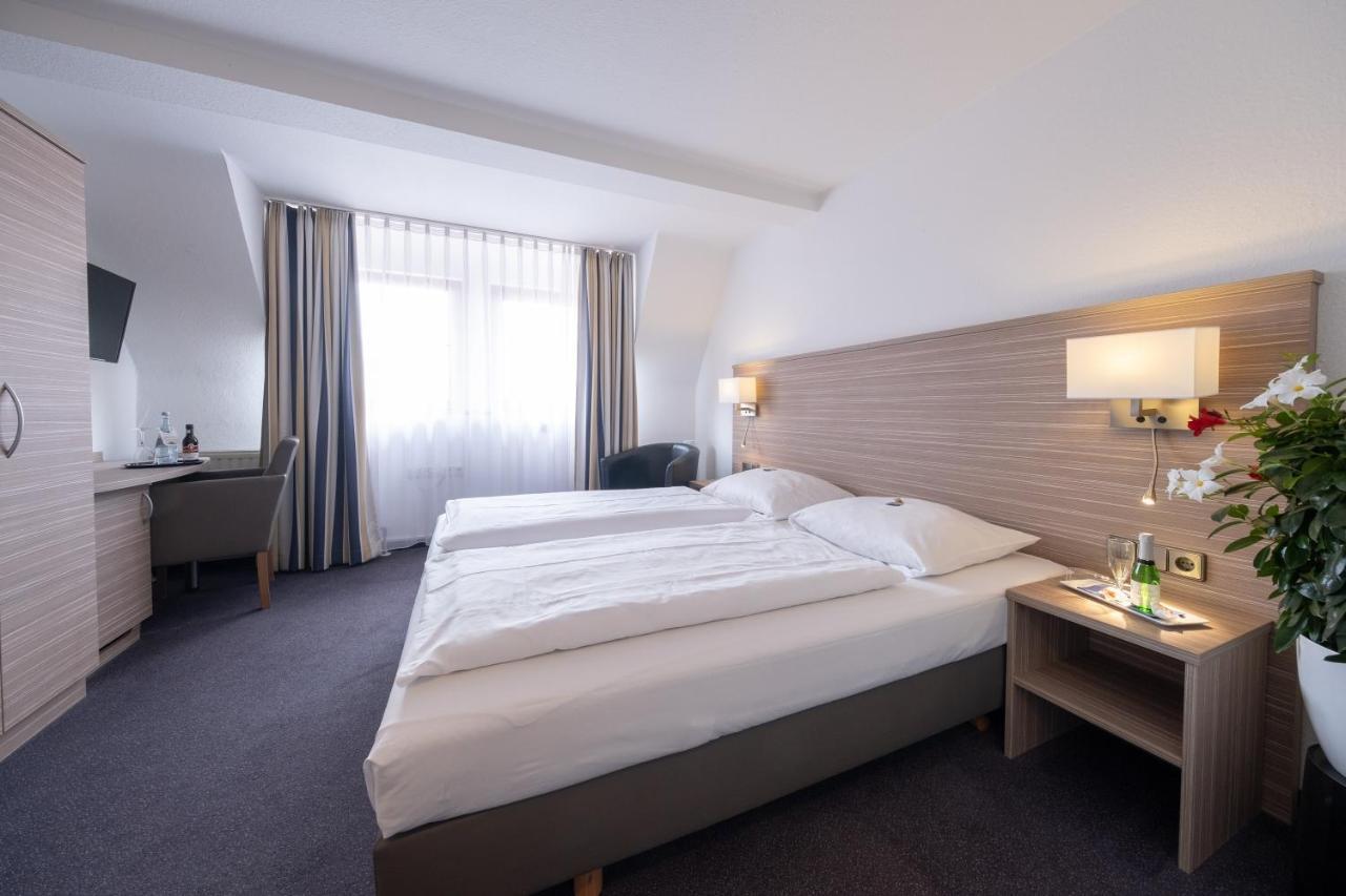 Hotel Baer Sinsheim Extérieur photo